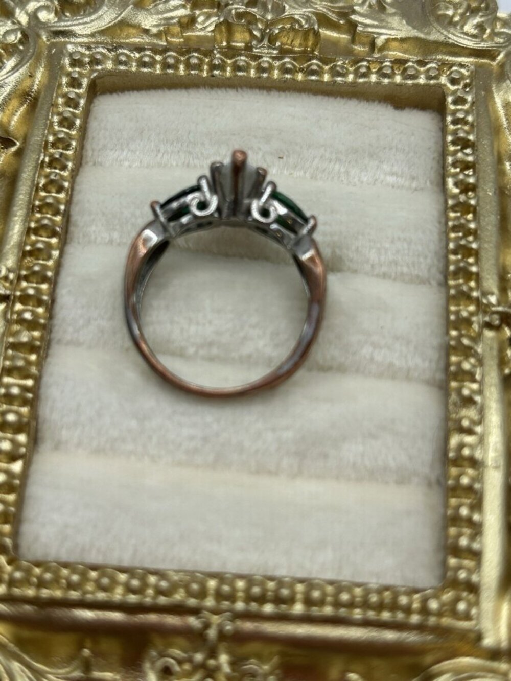 Vintage Marquise Clear & Green Stone Costume Ring Size 7 Mixed Metal As Is Craft - Picture 7 of 12